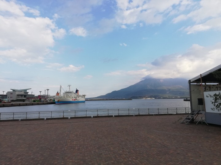 Recontracting JET: To be or not to&nbsp;be