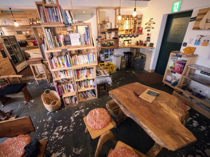 social-book-cafe-hachidorisha.jpg